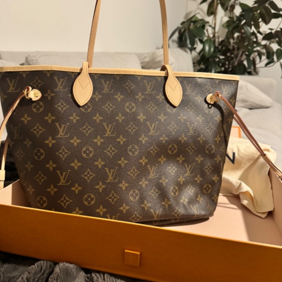 Neverfull MM (2025) - Picture 7 of 7